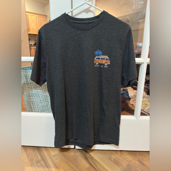 Vintage style retro t-shirt, worn a few times. Great condition and very comfy. - Picture 1 of 3